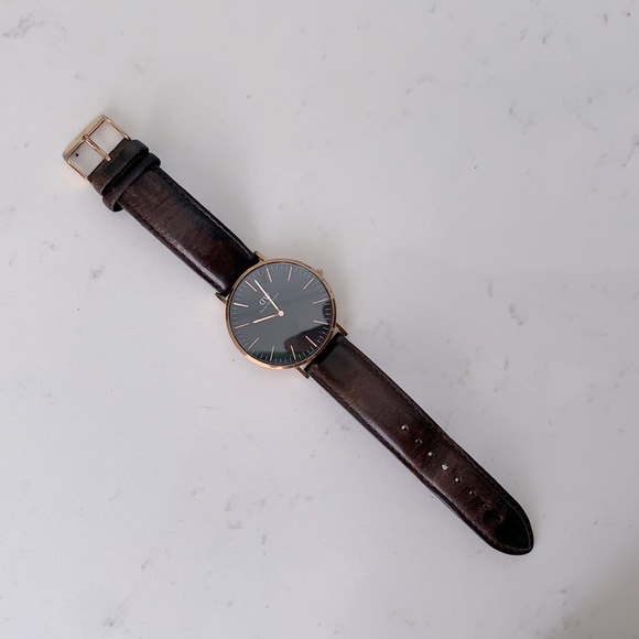 Daniel Wellington Rose Gold watch - Picture 1 of 1